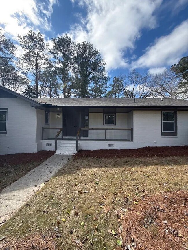 Building Photo - Spacious 4BR/3BA Retreat in Decatur