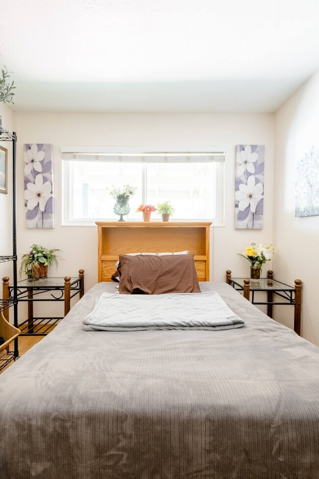 Primary Photo - 3028 Bryant Pl