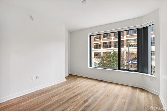 Building Photo - 280 Spear St