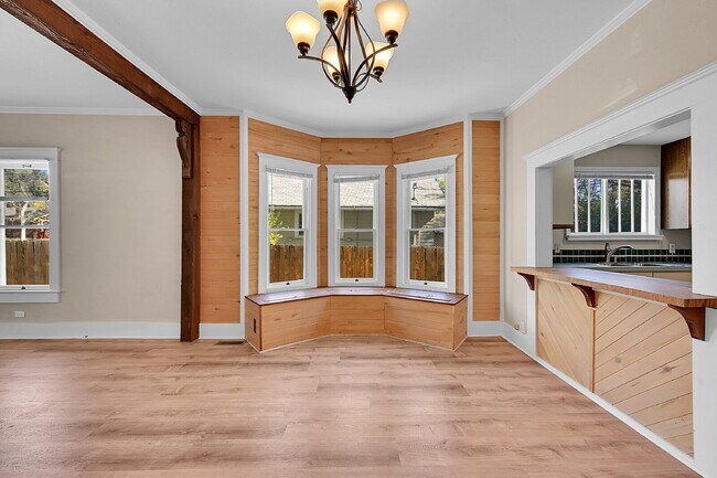 Building Photo - $1,750.00 - 2 Bedrooms, 1 Bathroom, Single...