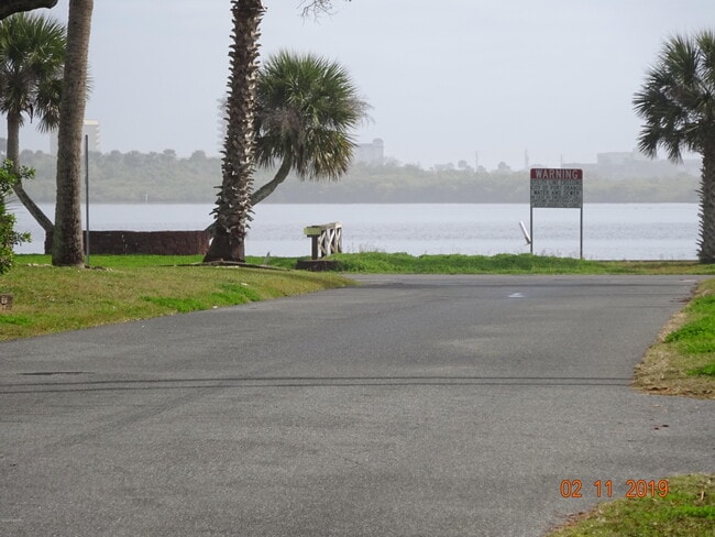 Building Photo - 112 Fox Pl