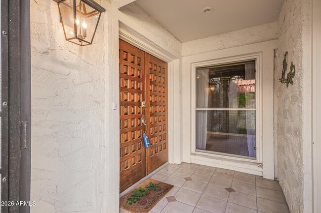 Building Photo - 5730 N Scottsdale Rd