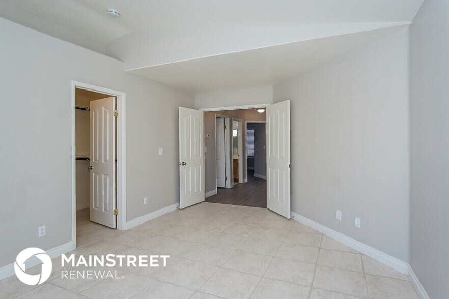 Building Photo - 5226 Portland Ct