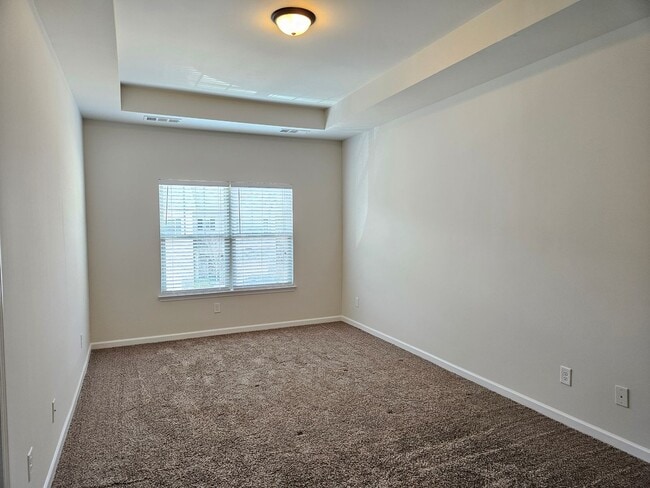 Building Photo - Nice 3 bed 2.5 bath Townhouse located in A...