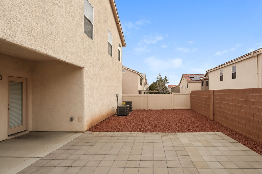 Building Photo - 9007 Snowtrack Ave