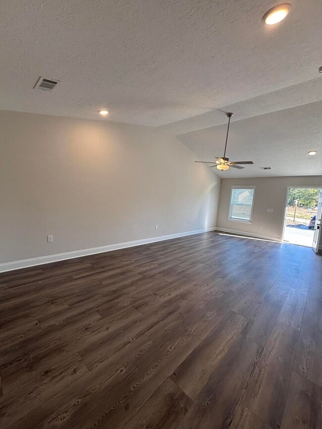 Building Photo - 1120 15th St