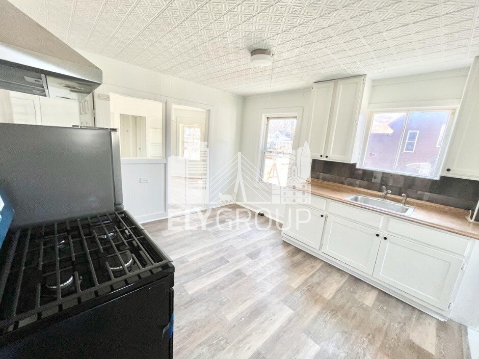 Building Photo - 9 Manchester St