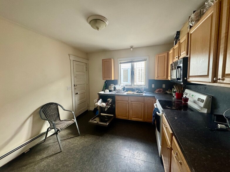 Building Photo - 288 Boston Ave