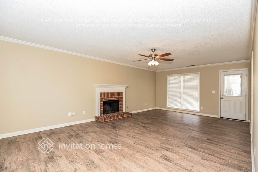 Building Photo - 2585 Loring Rd NW