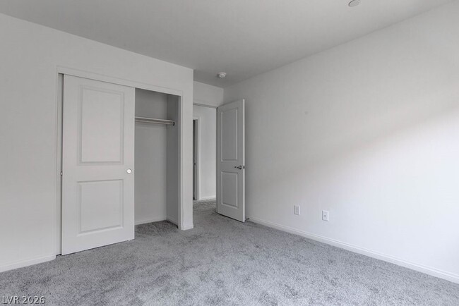 Building Photo - 10944 Meridian Flds Ave