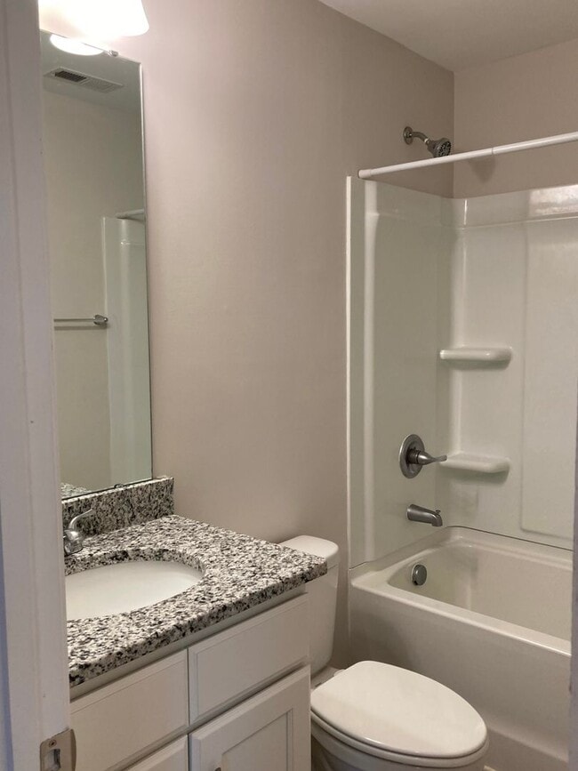 Building Photo - Modern 3BR/2.5BA Duplex – Perfect Location...