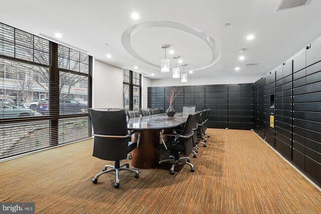 Building Photo - 1021 N Garfield St