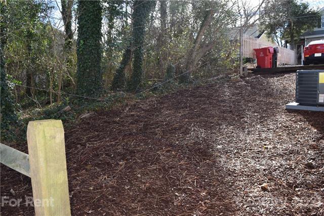 Building Photo - 201 Gamble St