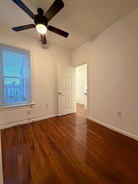 Middle Bedroom - 1641 Edgley St