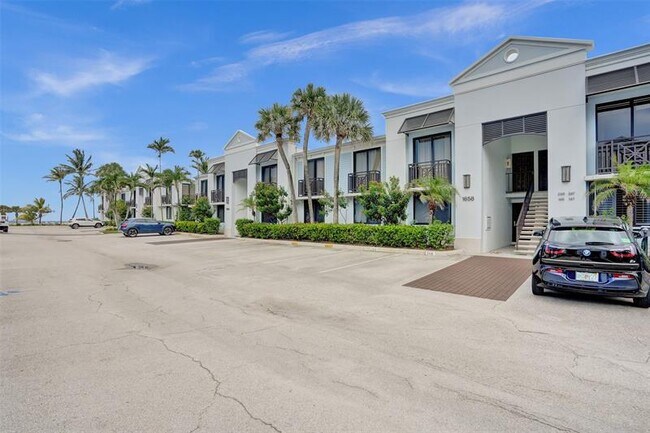 Building Photo - 1658 S Ocean Ln