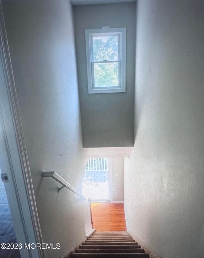 Building Photo - 1137 Woodmere Dr