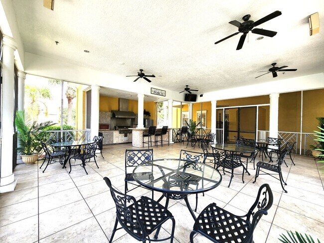 Building Photo - 3rd Floor Condo; Gated Community; Resort S...