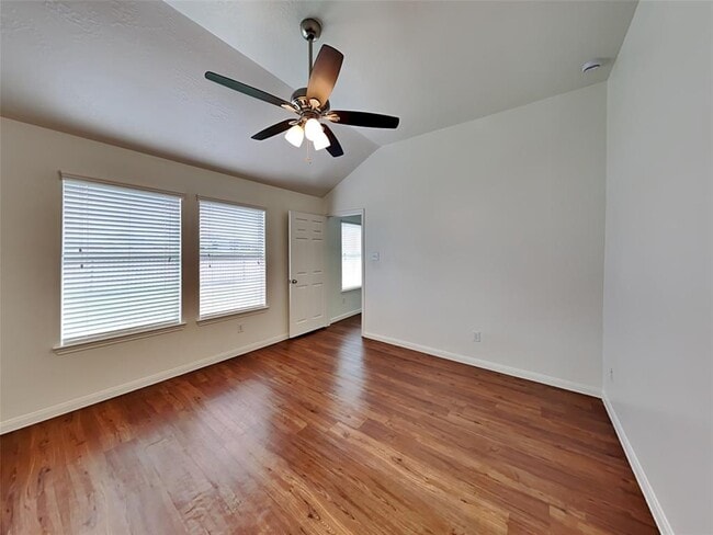 Building Photo - 26 Mira Loma Dr