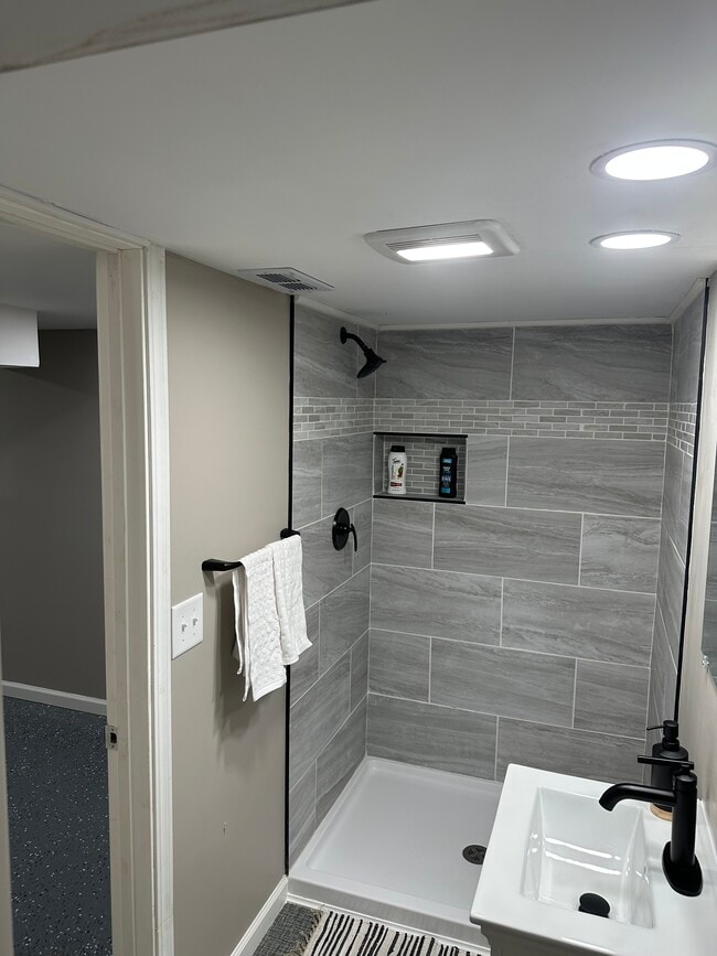 Building Photo - 2052 N 20th St