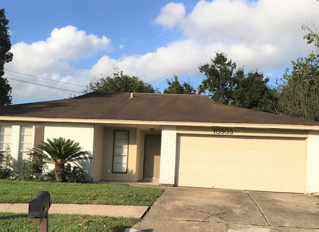 Building Photo - 10303 Paintbrush Ln