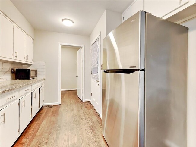 Building Photo - 3630 Winview Ct