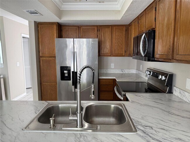 Building Photo - 2444 Summerfield Way