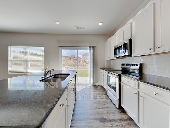 Building Photo - 746 Pointe Andrews Drive