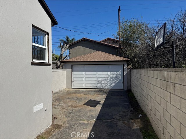 Building Photo - 9615 Brierfield St