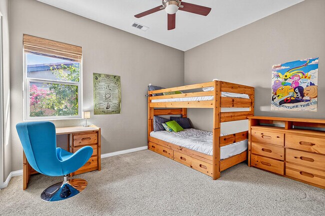 Building Photo - 35831 Raphael Dr