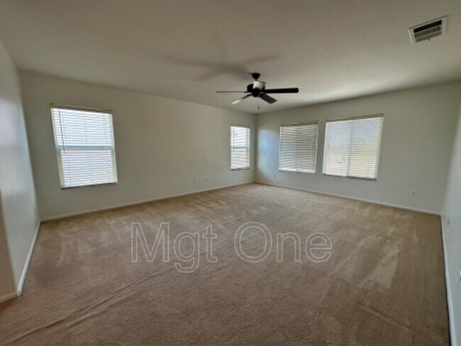 Building Photo - 1242 English Oak Way