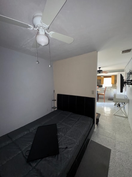 Building Photo - 6001 NW 43rd Ave