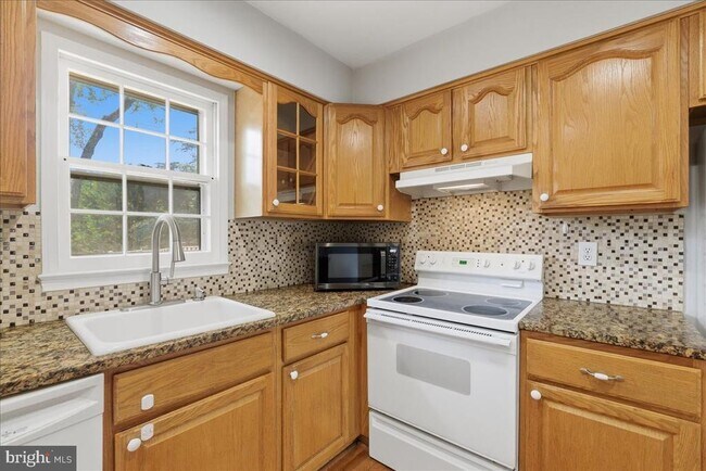 Building Photo - 2988 Valera Ct