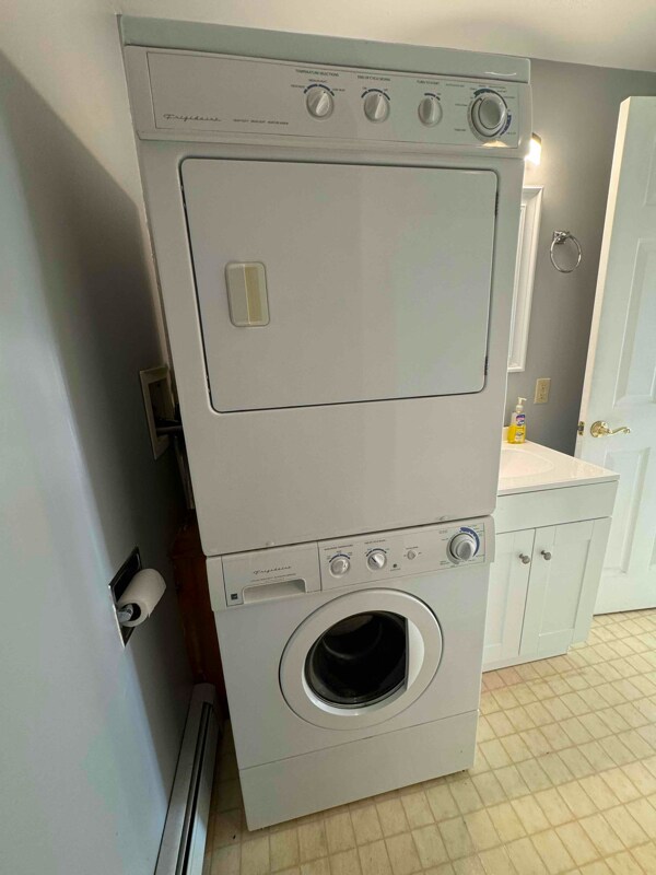 Building Photo - 7661 US-2