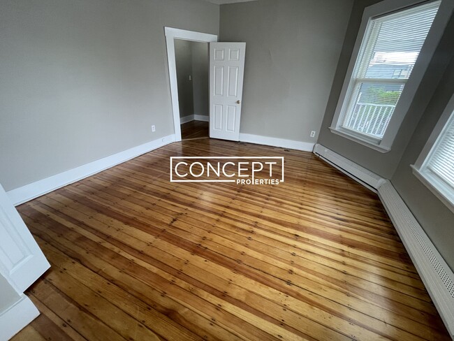 Building Photo - 6 Bowdoin Park