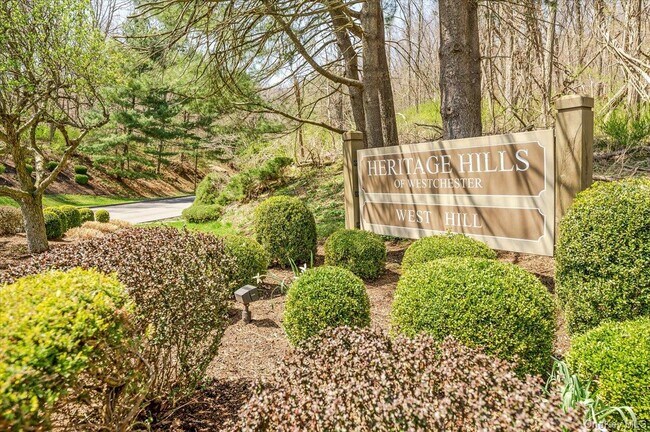 Building Photo - 668 Heritage Hls