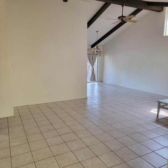 Building Photo - 3326 Scenic Ln