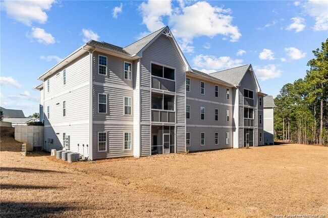Building Photo - 188 Gallery Dr