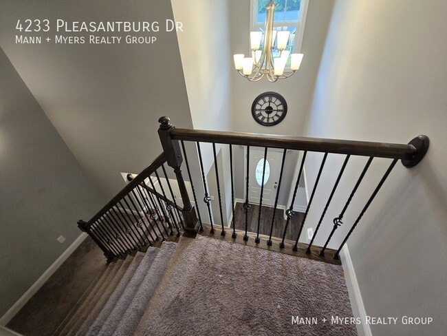 Building Photo - 4233 Pleasantburg Dr