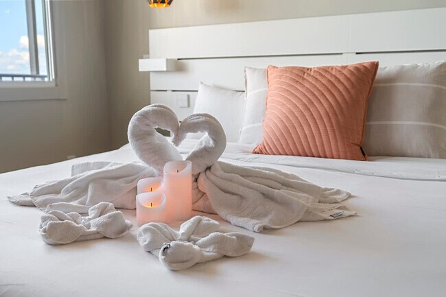 Building Photo - 8743 Thomas Dr