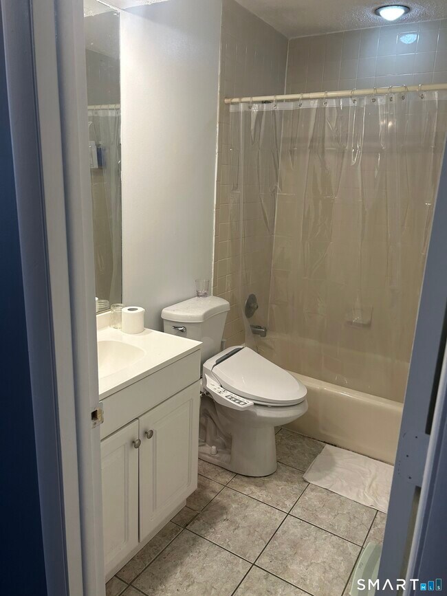 Building Photo - 71 Dorchester Ct