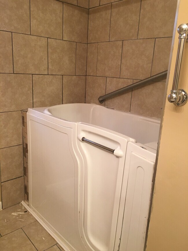 Building Photo - Just In Time For Christmas!