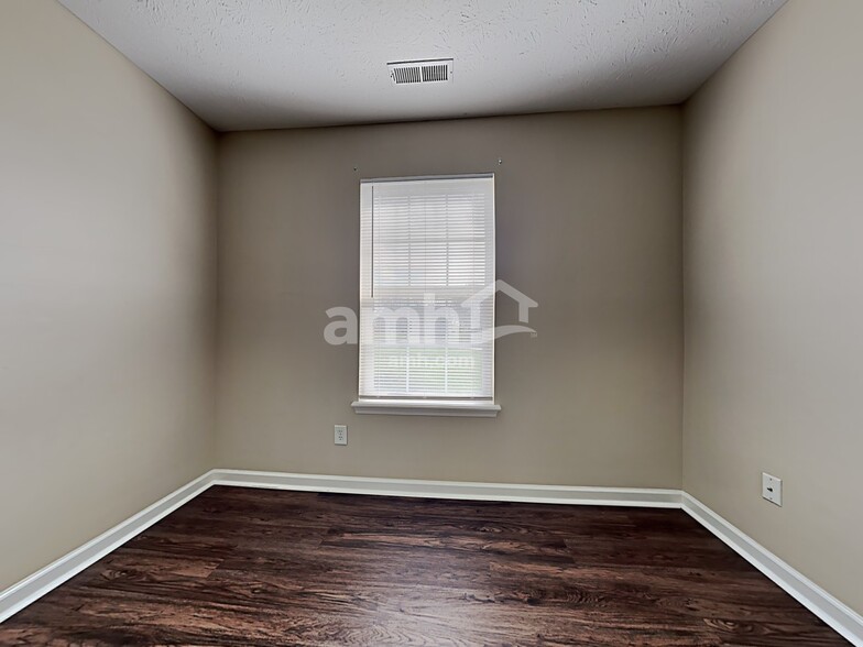 Building Photo - 1292 Birchwood Way
