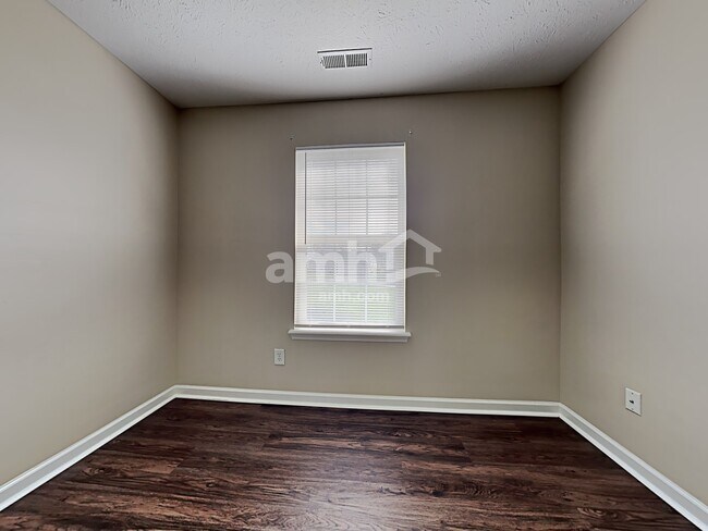 Building Photo - 1292 Birchwood Way
