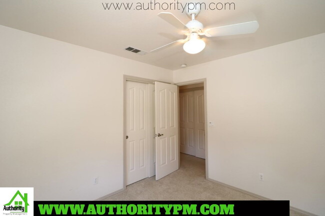 Building Photo - 1526 Imperial Dr