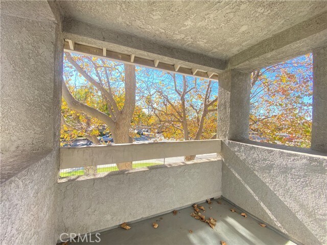 Building Photo - 156 W Walnut Ave