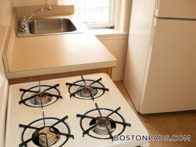 Building Photo - 137 Park Dr