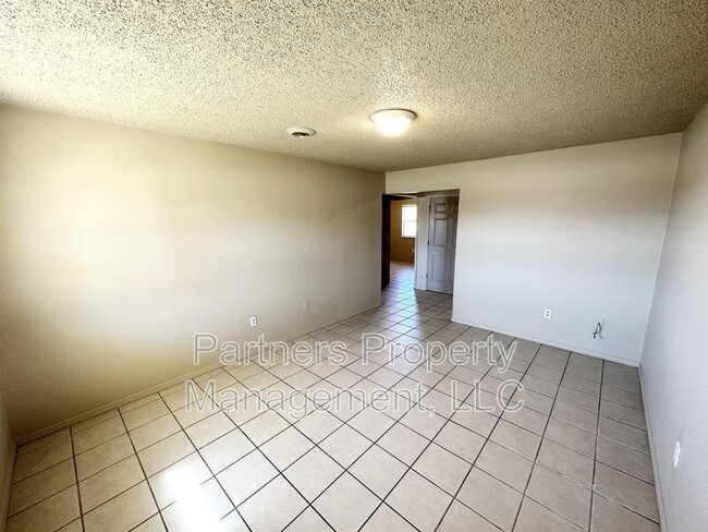 Building Photo - 97 N Pine Ave