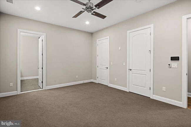 Building Photo - 48 Samjan Cir