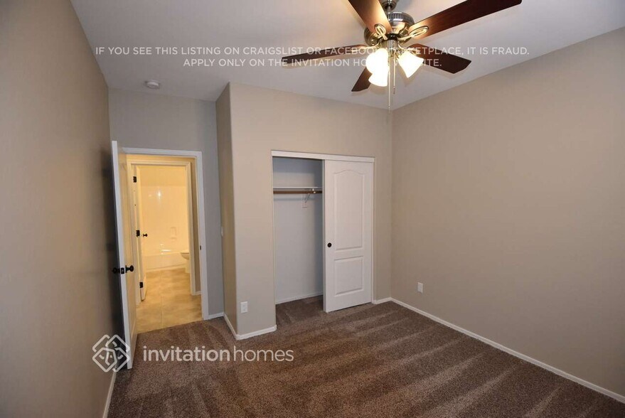 Building Photo - 4575 E Campbell Ct