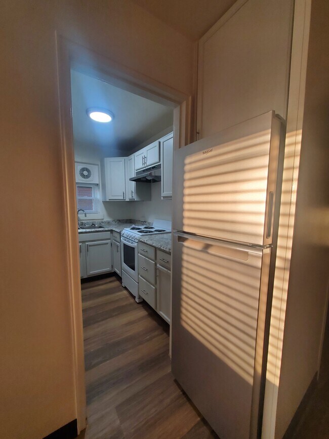 Building Photo - 54 N Morris St